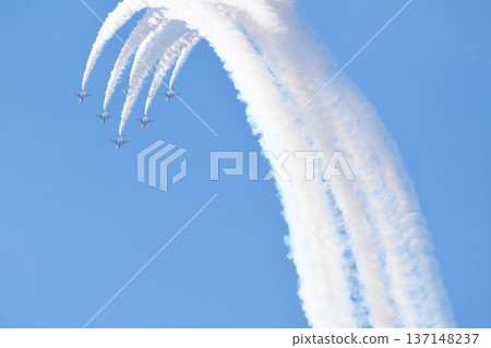 飛藍衝動 137148237