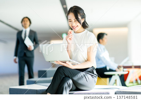 女性生意 女性生意 137148581