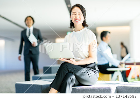 女性生意 女性生意 137148582