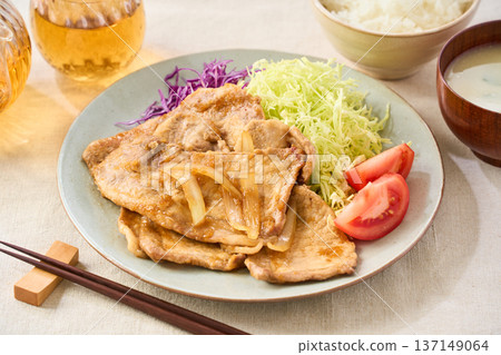 薑汁豬肉炒,家常裡肌肉 薑汁豬肉炒,家常裡肌肉 137149064