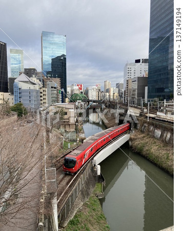 Scenery with trains and a river near Ochanomizu Station Scenery with trains and a river near Ochanomizu Station 137149194