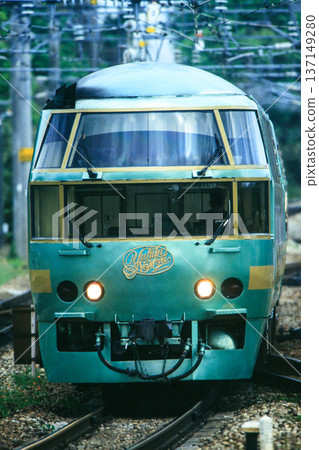 JR Kyushu Limited Express "Yufuin no Mori" (Kiha 71 series) JR Kyushu Limited Express "Yufuin no Mori" (Kiha 71 series) 137149280