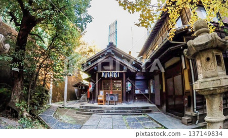 久國神社，位於東京都港區六本木二丁目 137149834