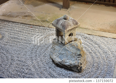 Daitokuji Temple sub-temple, Kobai-in, courtyard garden (Kita Ward, Kyoto City) 137150072