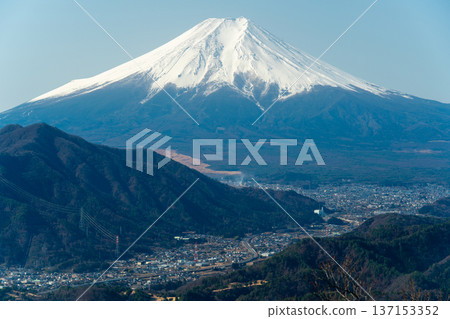 從高川山拍攝的富士山雪景 從高川山拍攝的富士山雪景 137153352