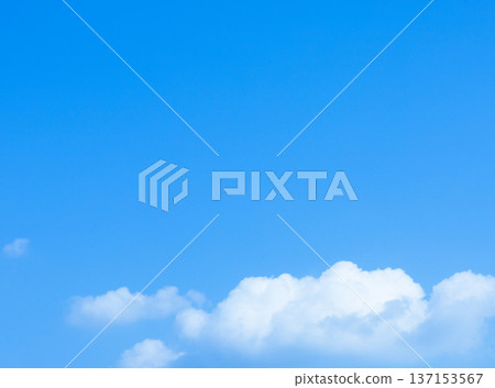 A simple image of a refreshing blue sky and white clouds 137153567