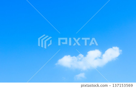 A simple image of a refreshing blue sky and white clouds 137153569