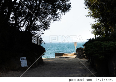 瀨戶內海香川縣小豆島旅遊景點天使之路的景色 瀨戶內海香川縣小豆島旅遊景點天使之路的景色 137153869