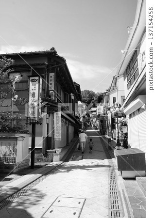 Entrance of Enoshima 137154258