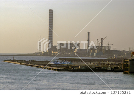 thermal power plant located in the port area 137155281