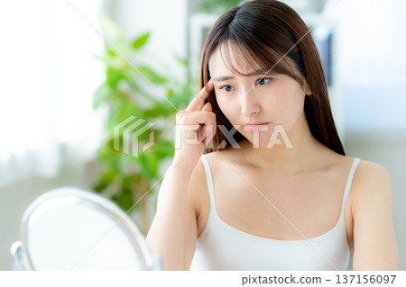 Woman suffering from trouble 137156097