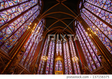 Stained glass windows of Saint Chapelle 137156375