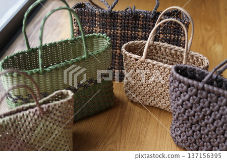 用工藝帶製作的包包 用工藝帶製作的包包 137156395