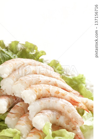 Boiled shrimp salad 137156716
