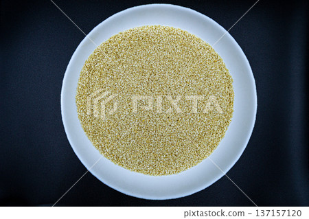 beautiful texture ripe of natural sesame seeds on background beautiful texture ripe of natural sesame seeds on background 137157120