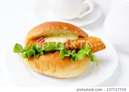 Tartar Fish Burger 137157729