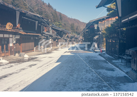 [Narai-juku] A post town with snowy scenery [Kiso Road] 137158542