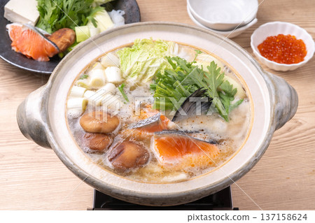 Ishikari hotpot (oyako hotpot) 137158624