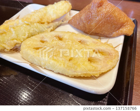 Lotus root tempura 137158766