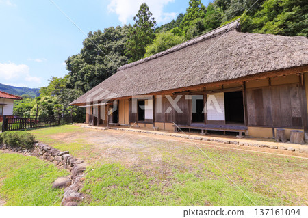 位於福岡縣彥山山松之口的國家指定重要文化財產舊和山家宅邸 位於福岡縣彥山山松之口的國家指定重要文化財產舊和山家宅邸 137161094