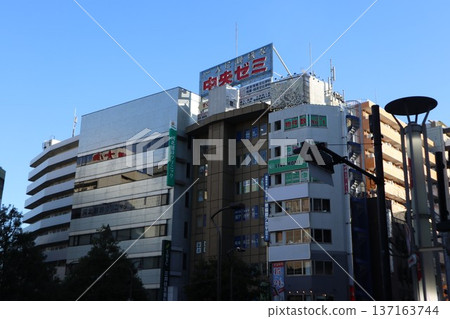 Koenji cityscape Koenji cityscape 137163744