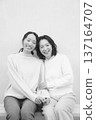 Monochrome portrait of a close mother and daughter Monochrome portrait of a close mother and daughter 137164707