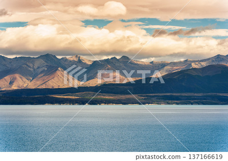 Scenic view of Southern Alps mountain with Lake Pukaki in New Zealand Scenic view of Southern Alps mountain with Lake Pukaki in New Zealand 137166619