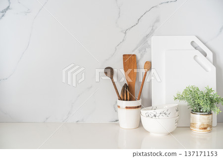 Kitchen utensils background Kitchen utensils background 137171153
