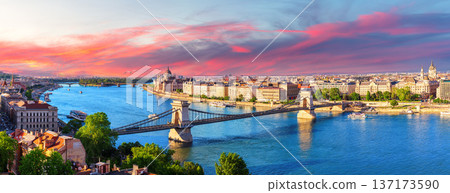 Skyline sunset view of Budapest with Parliament building, Chain Bridge and Danube river, Hungary Skyline sunset view of Budapest with Parliament building, Chain Bridge and Danube river, Hungary 137173590
