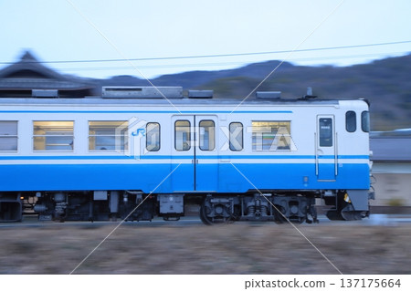 JR Shikoku Kiha 40 diesel railcar speeding along the Naruto Line in the early morning (Photo taken on February 20, 2026) JR Shikoku Kiha 40 diesel railcar speeding along the Naruto Line in the early morning (Photo taken on February 20, 2026) 137175664