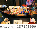 精緻的豪華旅館餐點，包括刺身拼盤、日式料理和懷石料理。 137175999