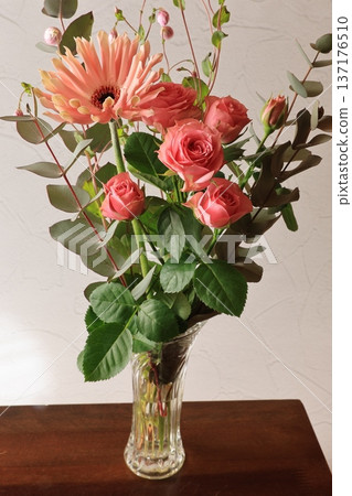 Pink flower arrangement Pink flower arrangement 137176510