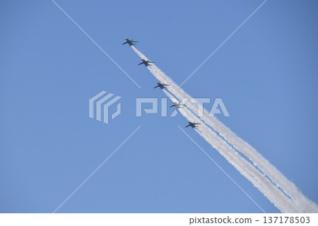 藍天和藍色衝動 137178503