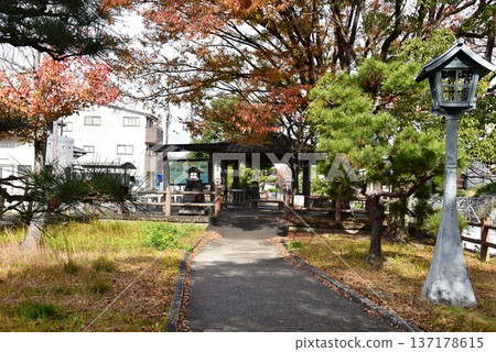 Kuwana City: A gazebo, walking trails, and autumn leaves in a park that tells the story of history Kuwana City: A gazebo, walking trails, and autumn leaves in a park that tells the story of history 137178615