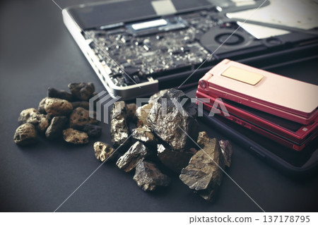 電腦和手機等數位設備中使用的稀有金屬和稀土 137178795