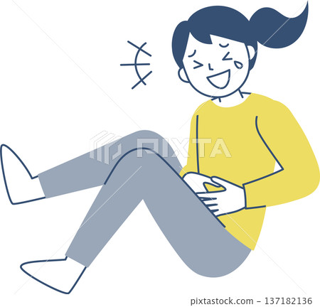 笑著的年輕女子 笑著的年輕女子 137182136