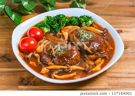 Braised hamburger with demiglace sauce Braised hamburger with demiglace sauce 137184002