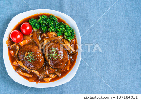 Braised hamburger with demiglace sauce Braised hamburger with demiglace sauce 137184011