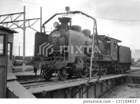 Hachiroku waiting at the engine depot 137184657