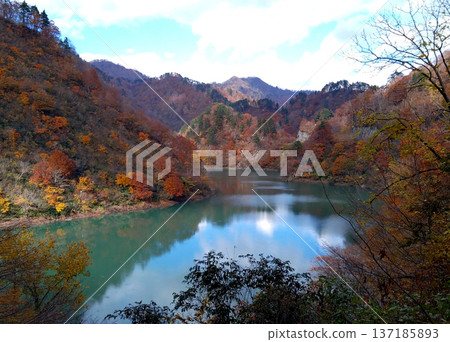 As autumn deepens, Okutainai is close to being closed to traffic. 137185893