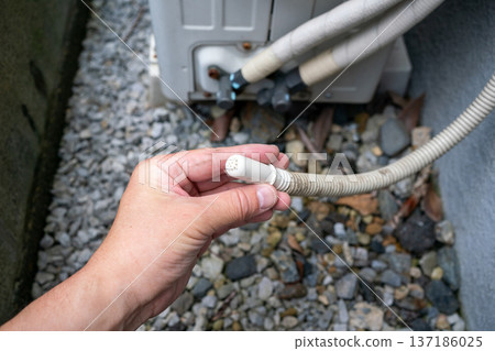 Air conditioner drain cap 137186025