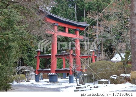 Fuji Otorii gate, mon, torii, at the Kitaguchi Hongu Fuji Sengen Jinja, shrine, on a snowy winter day in Fujiyoshida in Japan. The original gateway to the path to climb Mt. Fuji Fuji Otorii gate, mon, torii, at the Kitaguchi Hongu Fuji Sengen Jinja, shrine, on a snowy winter day in Fujiyoshida in Japan. The original gateway to the path to climb Mt. Fuji 137193601