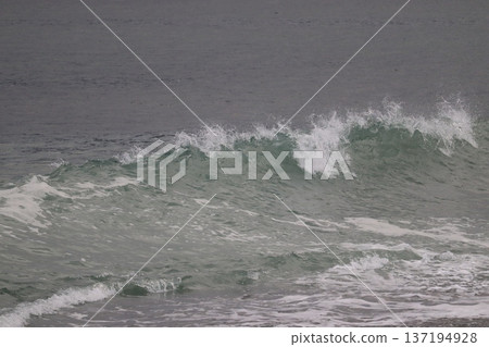 Drops of Waves 137194928