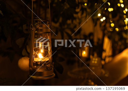 Gentle lantern light Gentle lantern light 137195069