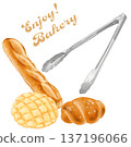 逼真地描繪了麵包夾和三種麵包 137196066