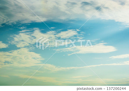 秋日傍晚的天空，藍天白雲 06 137200244