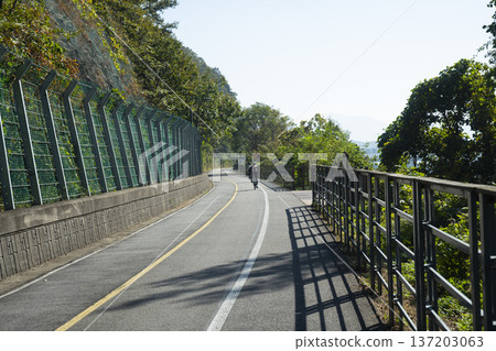 Han River bike path 137203063