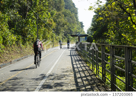 Han River bike path 137203065