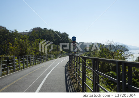 Han River bike path Han River bike path 137203304