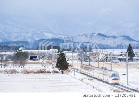 [Yamagata Line] Shinkansen Tsubasa heading to Takahata Station 137203481